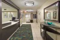 Sonesta Simply Suites Detroit Troy Hotels in Birmingham