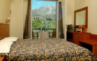 La Petite Planete Hotels near Lion Gate