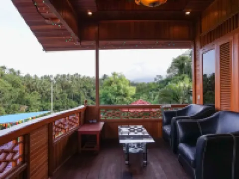 Villa Robert Hotels in Malalayang