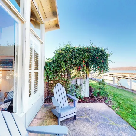 Tomales Bay Lodge and Marina Inc