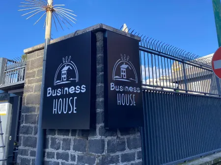 Business house Отели в г. Казаваторе