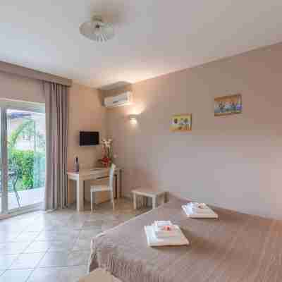 Residenza Borgo Italico Rooms
