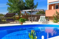 Villa Nea ZadarVillas - Pools
