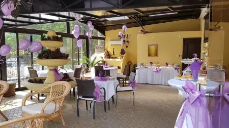 Charlino Plaza Отели рядом с достопримечательностью «Пристанище Русе»