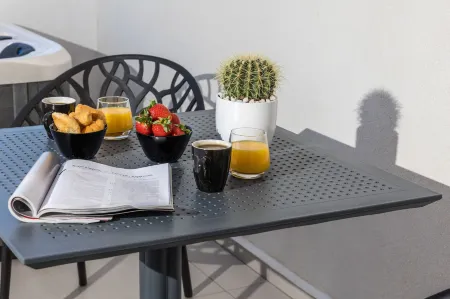 Alenor City Hotel Отели в г. Naxos and Lesser Cyclades