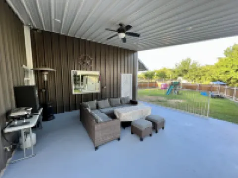 Lake Godstone™ Hotels in Jack County