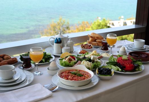 1. 에르주룸루 호텔..