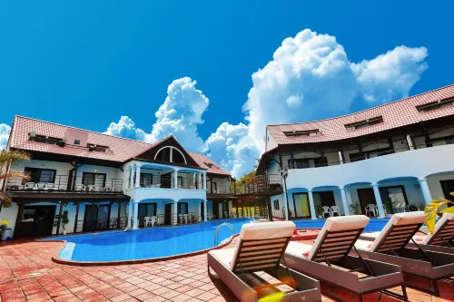 Private Villa Espacio Onna - Villas