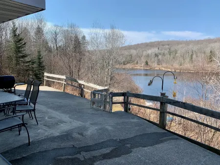 Domaine du Cinq Отели в г. Антуан-Лабель