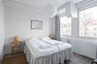 2Br Downtown Home with Balcony & Best Location - appartements de vacances