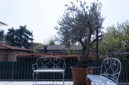 Hotel Rossovino Como Отели рядом с достопримечательностью «Parco di Villa Peduzzi»