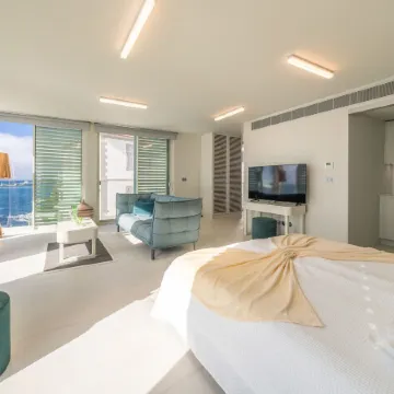 Barreirinha Suite Top Floor by Holiday Rental Madeira