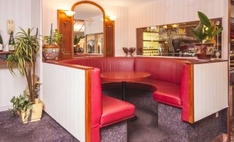 Le Cesar Hotel