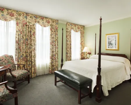 Planters Inn on Reynolds Square Hotels in Savannah