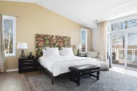 Manoir Hovey Hotels in Ayers Cliff