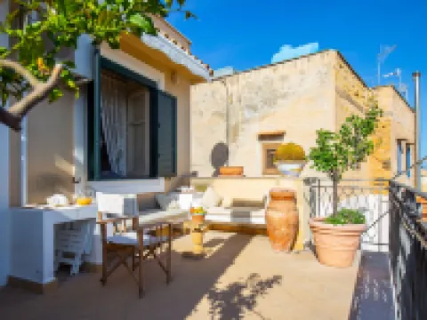 Solemar Sicilia - Casa Porto Bagnera Hotels in Porticello