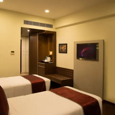 V7 Hotel