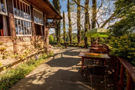 Pousada Monte Imperial Отели рядом с достопримечательностью «Palácio Rio Negro»