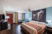 Super 8 by Wyndham Austin University/Downtown Area - balcón