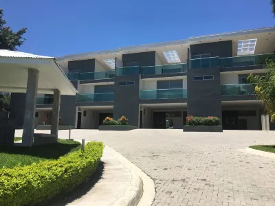 Las Yagrumas Condo Escazu Hotel di Pozos