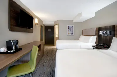 Holiday Inn Express Rochester - University Area Hotels near Brighton Commons