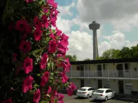 Fairway Inn by the Falls - Motels