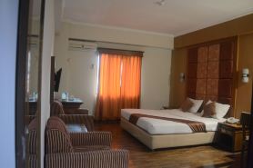 โรงแรมเมกา โปรคลามาซี