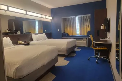 Microtel Inn & Suites by Wyndham Council Bluffs/Omaha Hotel a 