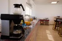 Nomads Hotel - พร้อมอาหารเช้า