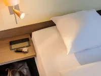 Mercure Hotel Koeln West Отели рядом с достопримечательностью «Станция метро Mohnweg»