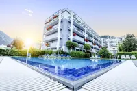 Ambassador Suite Hotel - Infinity Pools