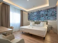 Monte Triana Sevilla Hotels near Torre Sevilla