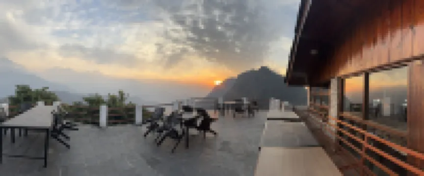 ES Deurali Resort