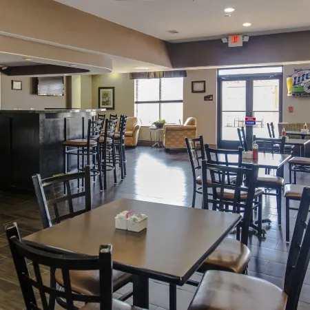 Red River Inn and Suites