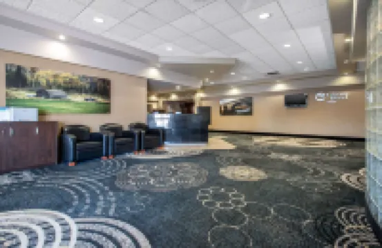 Clarion Hotel & Suites