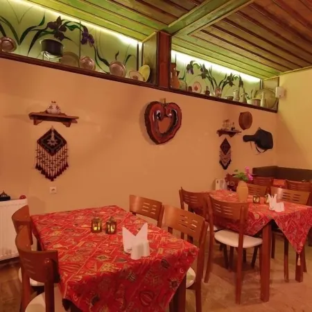 Jerveni Cave Hotel