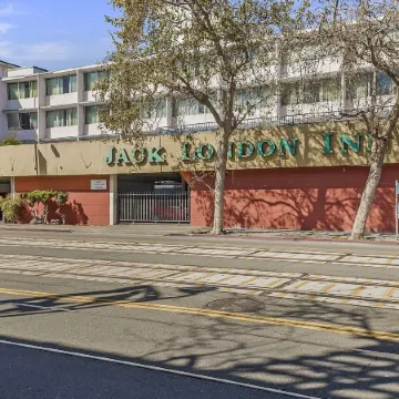 Jack London Inn