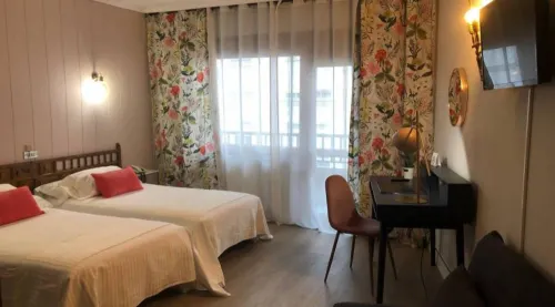 Hotel Marqués de Santillana Hotels in Socobio