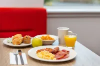 Holiday Inn Express Strathclyde Park M74, Jct.5 Hotels in Удингстон