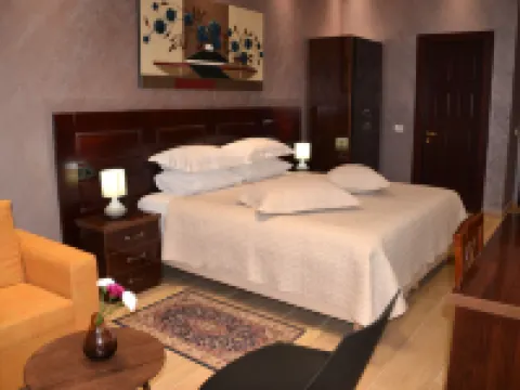 Comfort Hotel Hotels in Fier