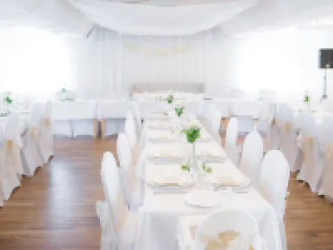 ニーネスガルデン ホテル & コンファレンス ニュネスハムンのホテル