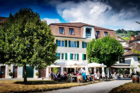 奧馬傑達維爾飯店