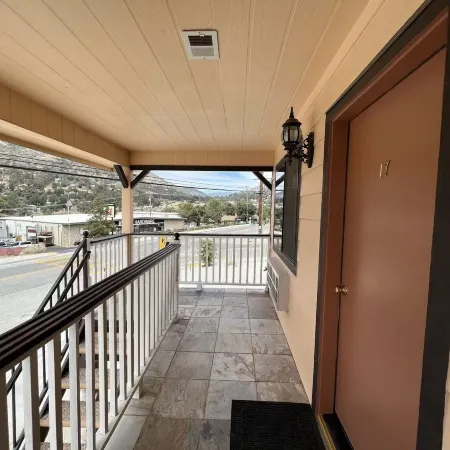 Frazier View Motel