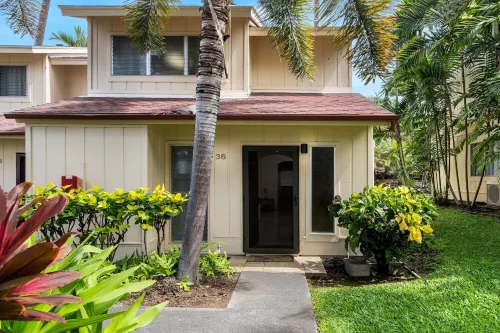 Keauhou Surf & Racquet Townhouse #36 - parking