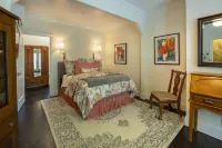 Dunbar House Inn and Event Property - balcony