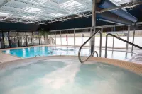 Cbh Waterton Park Hotel and Spa - Pools