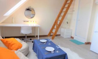 Warwick Home Lisca House - Housity