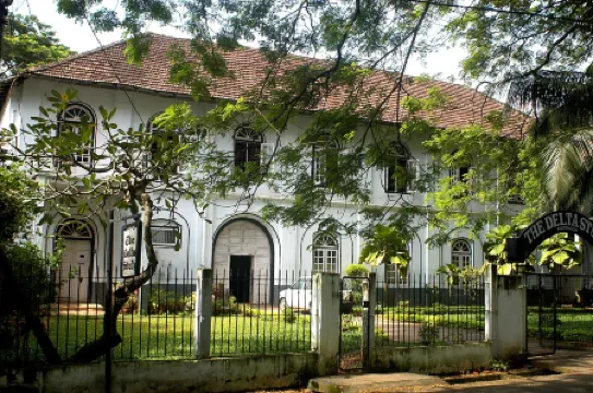 水仙花香料園酒店