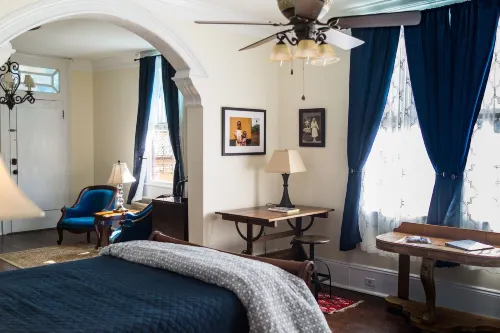 The Blue60 Marigny Inn