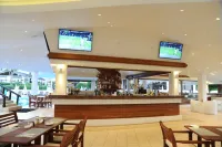 Adams Beach Hotel & Spa - bar